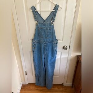 Gap Overalls! Size M, 27” inseam. Make an offer!!